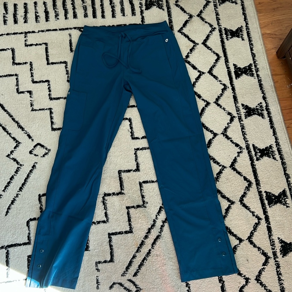 Scrub pants